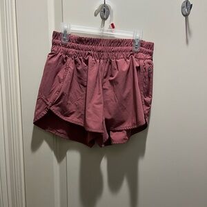 Lululemon Tracker 5 Shorts